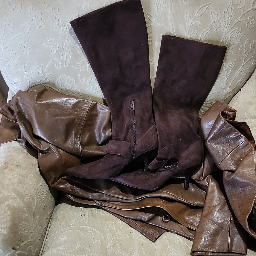 Elegant Brown Knee-High Women's Boots